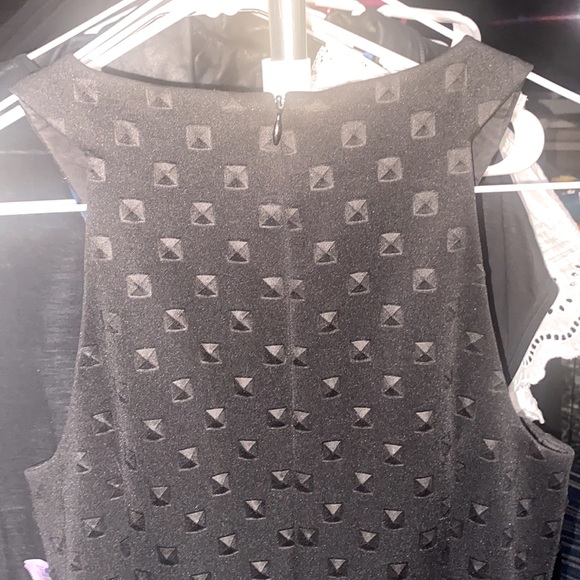 Trina Turk | Dress | Trina Turk Stage Embossed Scuba Sleeveless Halter Dress | 2 - Picture 6 of 8